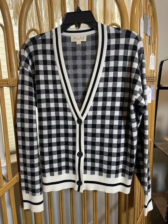 Marled Black and White Gingham V-Neck Button Cardigan - Picture 2 of 5